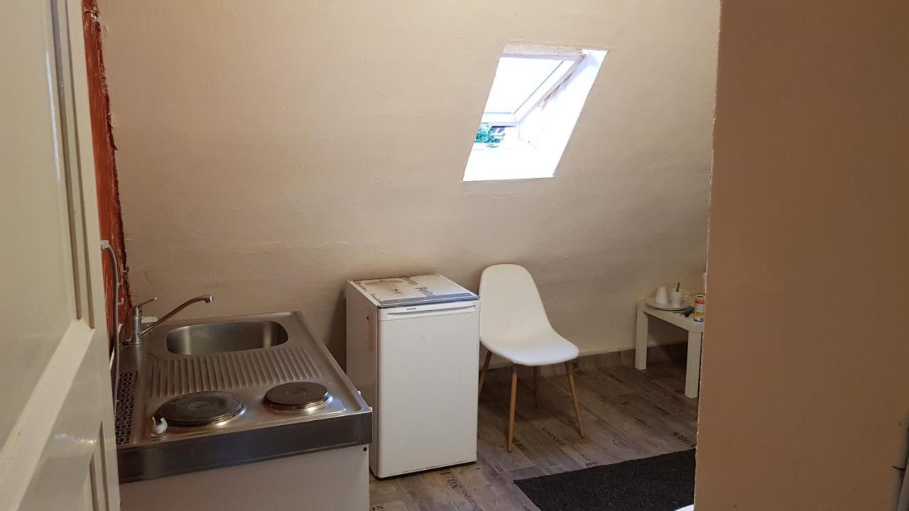 Handwerker Unterkunft Monteurzimmer Mit Gemeinschaftsbad In Brebach Saarbrücken Exterior foto